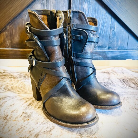 Freebird by Steven Shoes - FREEBIRD BY STEVEN “BAKER” LEATHER BOOTS SZ 7 3” HEEL